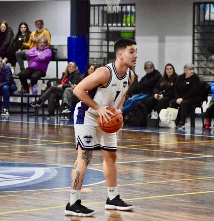 Básquet: Cañuelas sufrió su primera derrota en el Pre-Federal